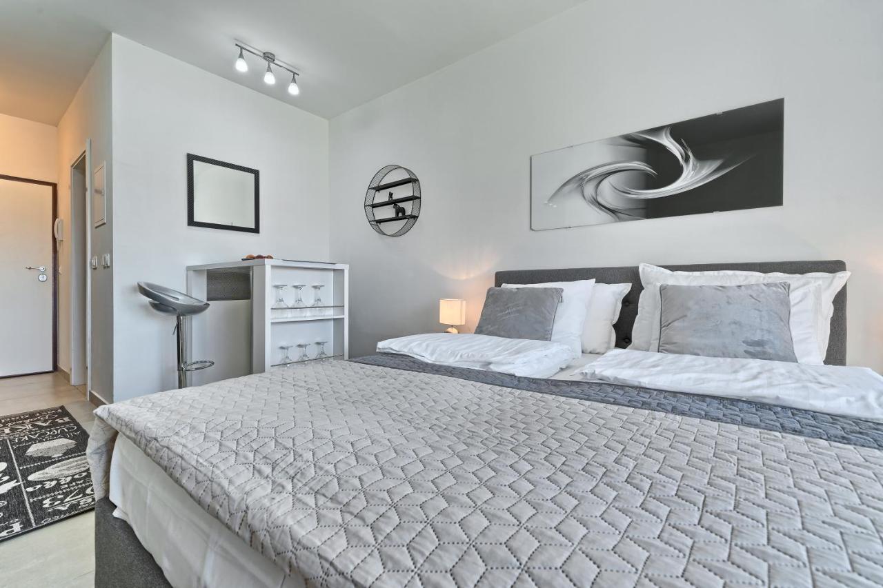 Modern Apartments With Sea View 150 Meters To Beach Каштела Екстер'єр фото