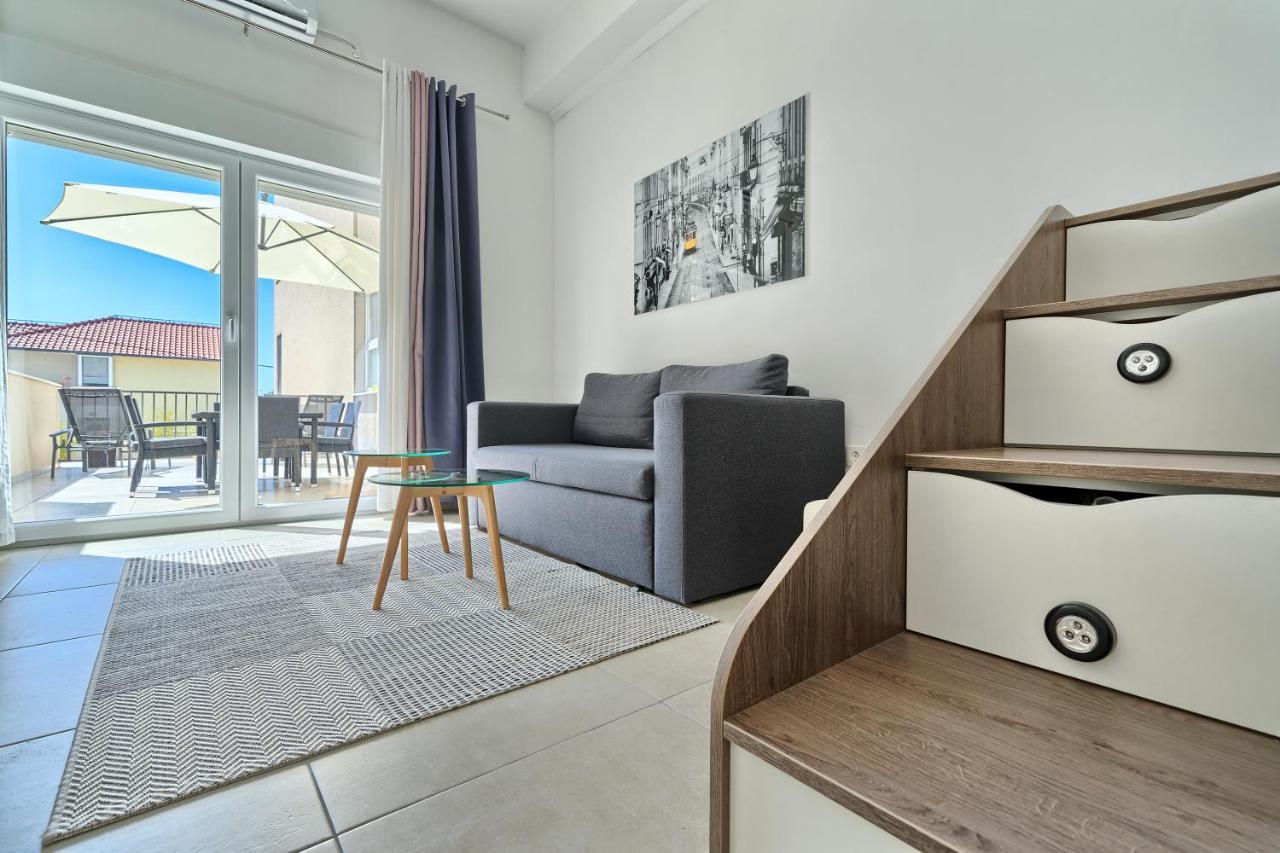 Modern Apartments With Sea View 150 Meters To Beach Каштела Екстер'єр фото