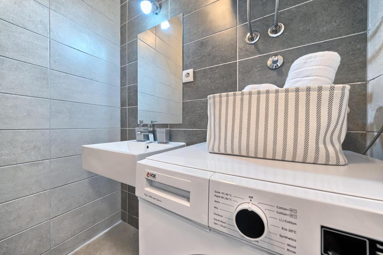 Modern Apartments With Sea View 150 Meters To Beach Каштела Екстер'єр фото