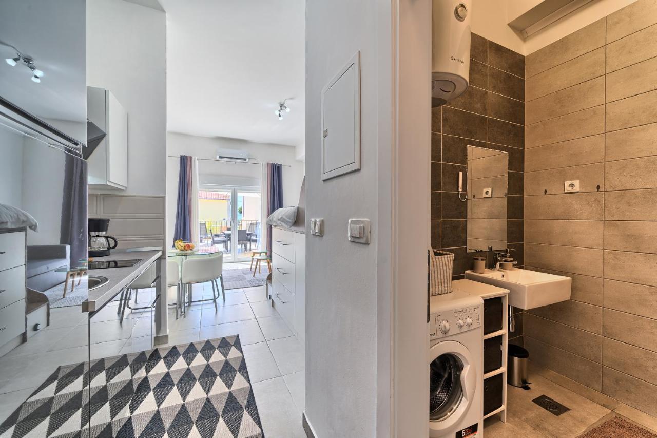 Modern Apartments With Sea View 150 Meters To Beach Каштела Екстер'єр фото