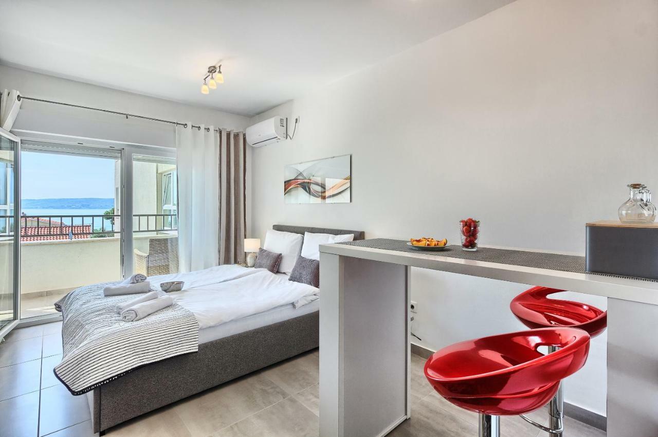 Modern Apartments With Sea View 150 Meters To Beach Каштела Екстер'єр фото