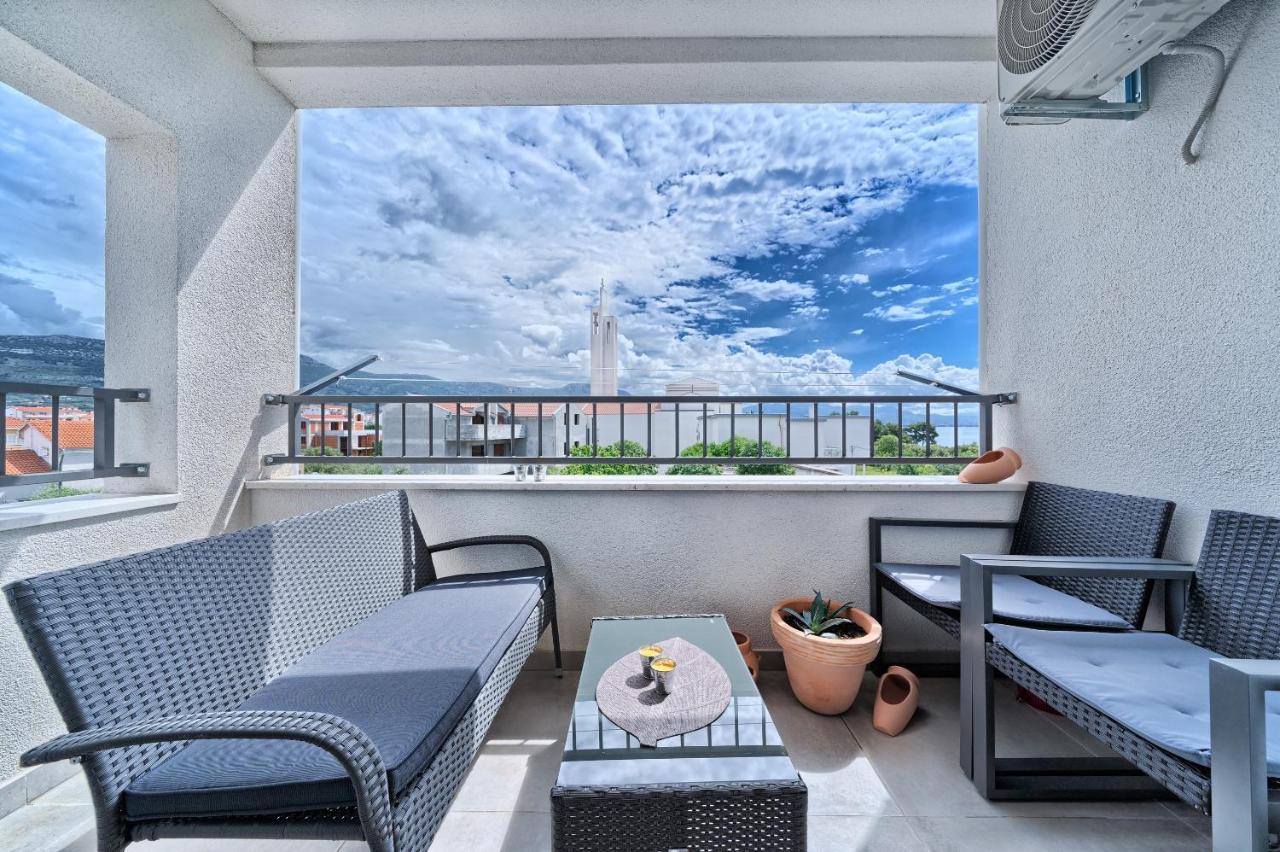 Modern Apartments With Sea View 150 Meters To Beach Каштела Екстер'єр фото