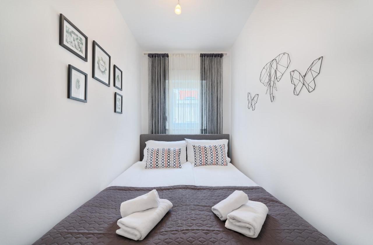 Modern Apartments With Sea View 150 Meters To Beach Каштела Екстер'єр фото
