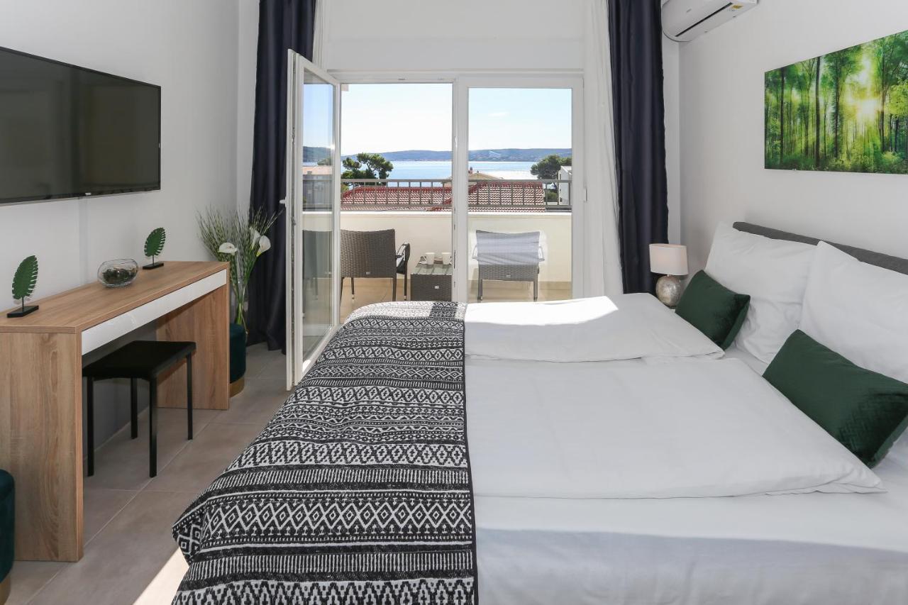 Modern Apartments With Sea View 150 Meters To Beach Каштела Екстер'єр фото