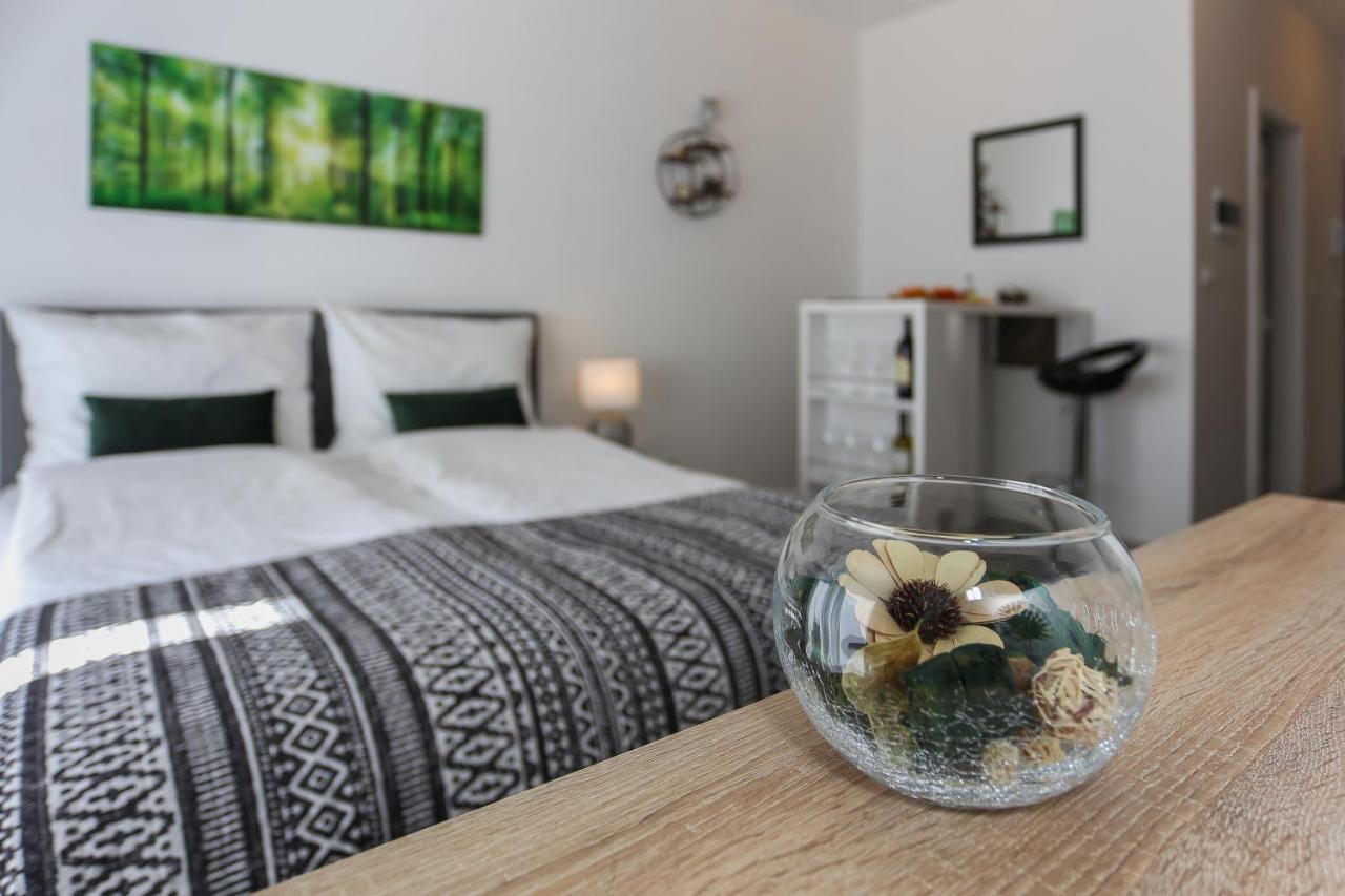 Modern Apartments With Sea View 150 Meters To Beach Каштела Екстер'єр фото